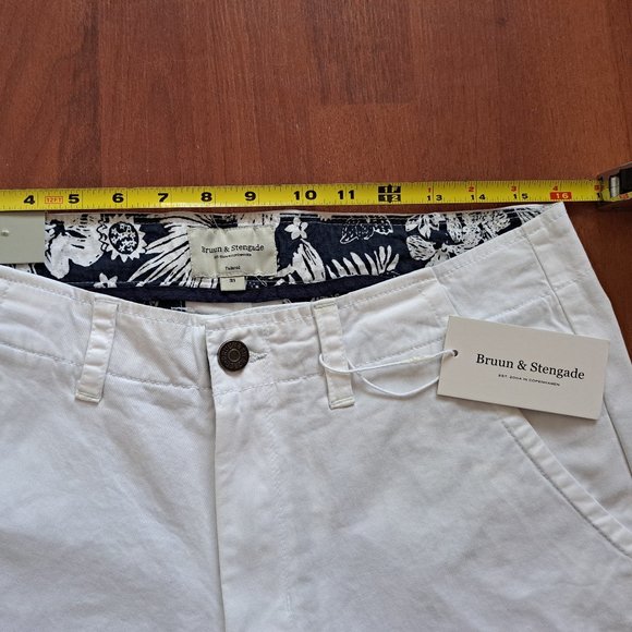 New Bruun & Stengade Men's White Floral Shorts Size 31 - Picture 3 of 9